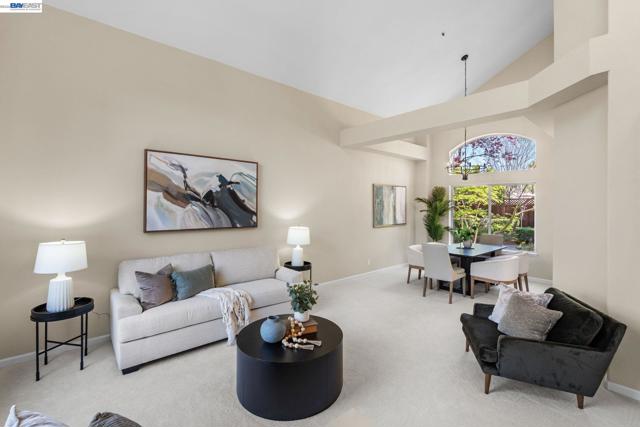 Image 8 of 40 For 912 Loyola Way