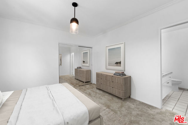 222 7th Street, Santa Monica CA: https://media.crmls.org/mediaz/0691f06a-6a64-4a86-bd06-5dabe7e928b0.jpg