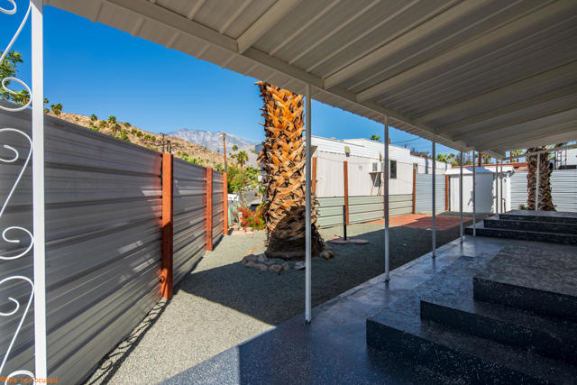 80 Jupiter Street, Palm Springs CA: https://media.crmls.org/mediaz/06921129-a3c2-4344-8b3d-626614da680c.jpg
