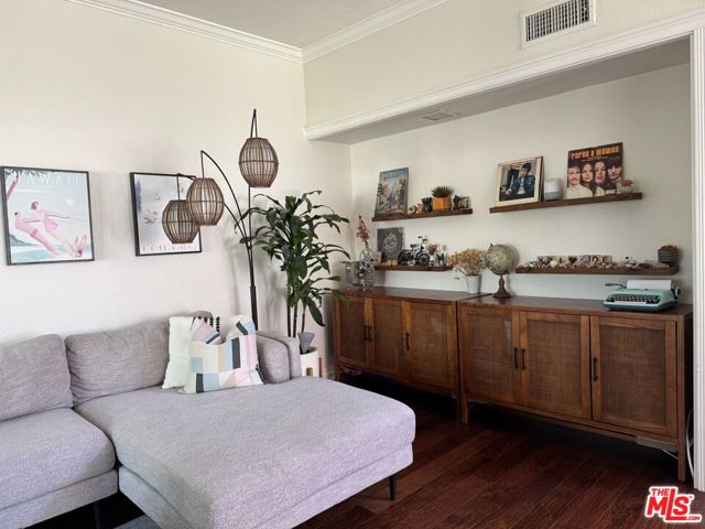 31007 Minute Man Way, Westlake Village CA: https://media.crmls.org/mediaz/069213a5-e208-4a39-bd26-01ab82fa27c4.jpg