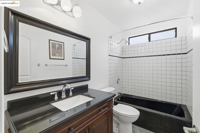 2136 Silver DR, Arnold CA: https://media.crmls.org/mediaz/06927658-f440-45bd-93ce-3ed3856d3dc4.jpg