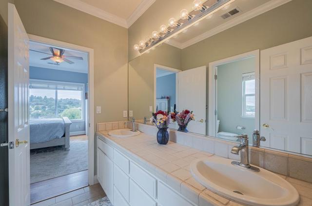 17403 Avenida Los Altos, Salinas CA: https://media.crmls.org/mediaz/0692e5a8-e125-4391-b5fc-5569a78ecb91.jpg