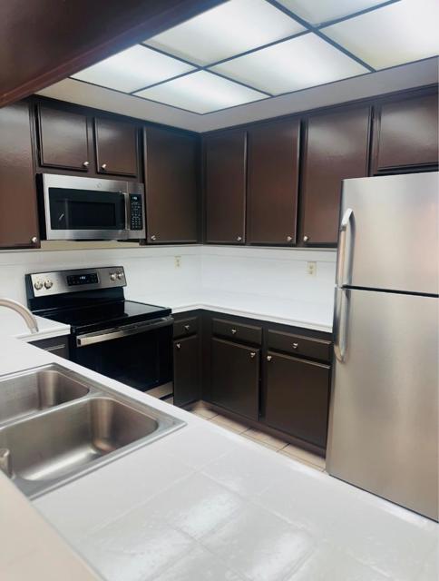 730 Williamsburg Way, Gilroy CA: https://media.crmls.org/mediaz/0693a2b9-ae2d-4181-828b-19f791ed3f61.jpg