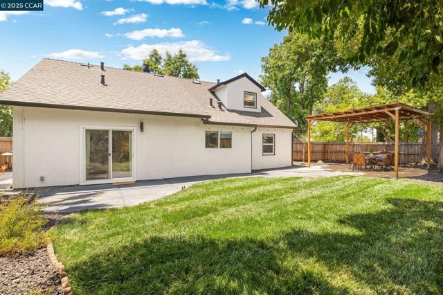 4101 Joan Ave, Concord CA: https://media.crmls.org/mediaz/0693f91e-0b17-4b02-9a0f-e54c5c732b1e.jpg