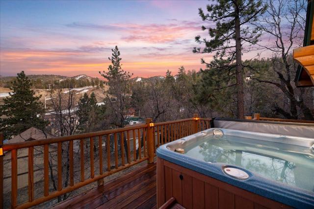 1351 Balsam Drive, Big Bear CA: https://media.crmls.org/mediaz/06945345-a2b2-46ec-b4b4-0e04a321441b.jpg