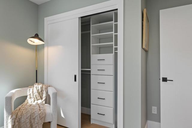 Image 10 of 25 For 1950 Hackett Avenue