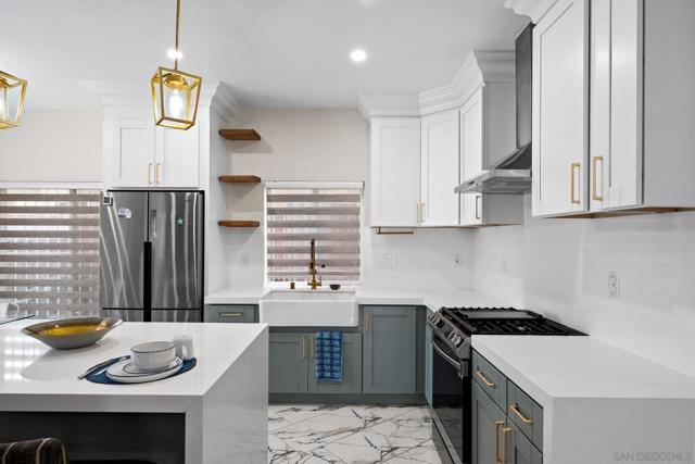 3585 Acacia St, San Diego CA: https://media.crmls.org/mediaz/0695b960-8eb6-438a-b169-efea5b5a58c4.jpg