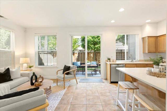 105 Estrada Drive, Mountain View CA: https://media.crmls.org/mediaz/0695bebd-aef1-4d93-be76-6f0932cc1780.jpg