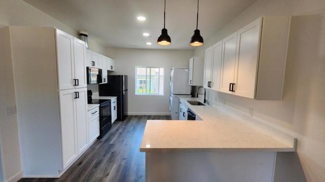 728 W 1st Avenue, Chico CA: https://media.crmls.org/mediaz/069629ad-f313-4486-98eb-6a6d5a72810e.jpg