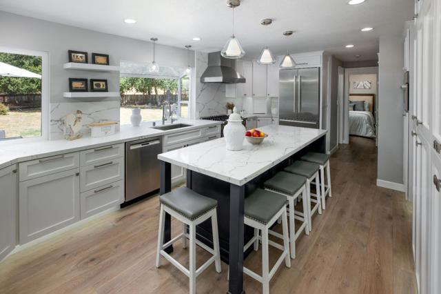 7565 Tierra Sombra Court, San Jose CA: https://media.crmls.org/mediaz/06974339-c25b-4769-9401-31df1b3c4a5a.jpg