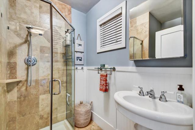 901 Laurel, San Mateo CA: https://media.crmls.org/mediaz/06978942-6b7f-443b-90e3-5609e5f61d15.jpg