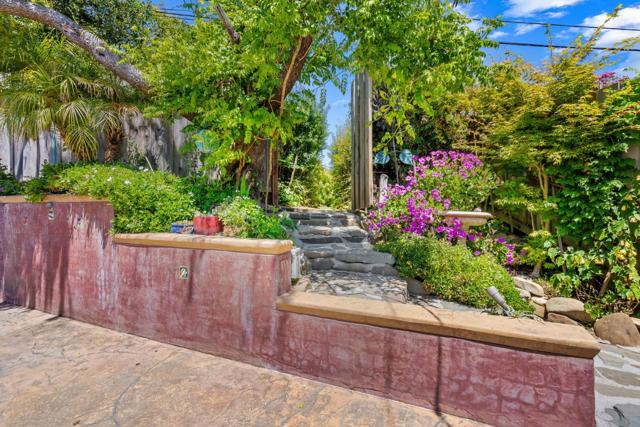 200 Cortez Street, Capitola CA: https://media.crmls.org/mediaz/0697b2dc-bd44-4582-adb7-ab3163e2406b.jpg