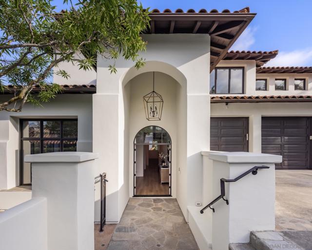 2815 Santa Fe Vista Ct, Encinitas CA: https://media.crmls.org/mediaz/0698f2c8-4939-48f7-80e8-8b35708fbc51.jpg