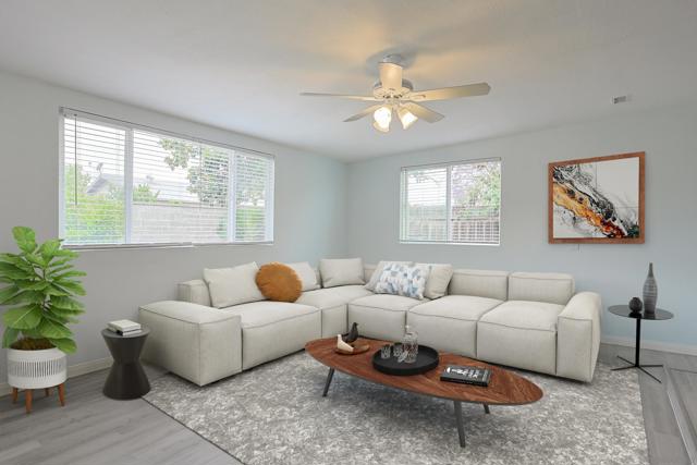 819 Daisy St, Escondido CA: https://media.crmls.org/mediaz/069981fc-c313-4282-8fa4-83f38a7d6f54.jpg