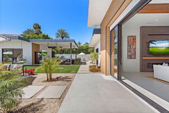 43421 Joshua Road, Rancho Mirage CA: https://media.crmls.org/mediaz/069a0ea5-8b5f-4d50-9e5d-56aa90cb7e17.jpg
