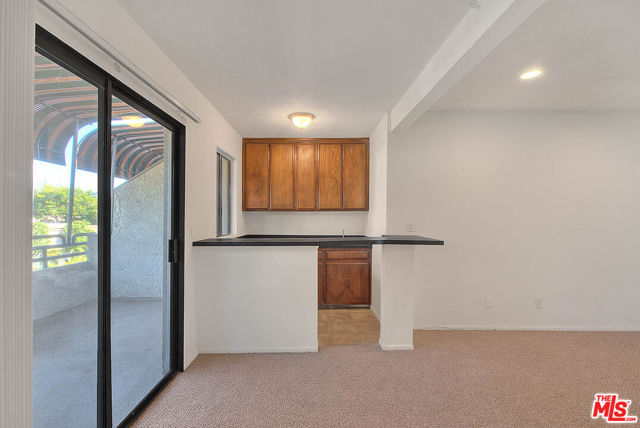 4311 Colfax Avenue, Studio City CA: https://media.crmls.org/mediaz/069a15f1-7afb-49ff-a068-e04b615fb98c.jpg