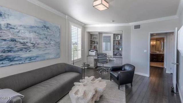 4346 Tradewinds Drive, Oxnard CA: https://media.crmls.org/mediaz/069b0678-1183-4bc2-8d44-c49e73943ef8.jpg