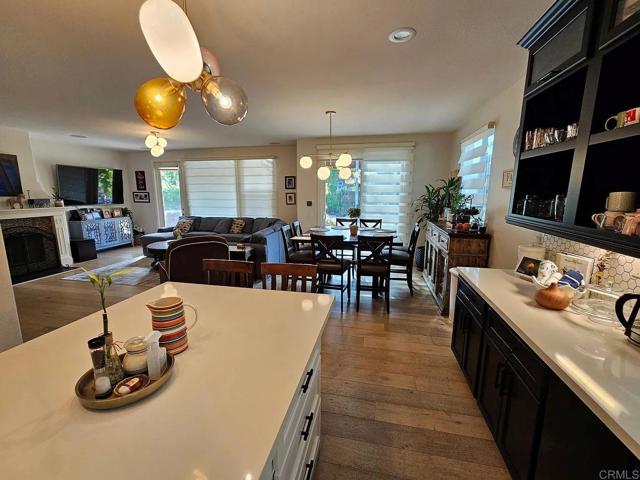 2856 Falling Waters Court, Chula Vista CA: https://media.crmls.org/mediaz/069b3ae8-faaa-4671-94dd-9263b2b82a87.jpg