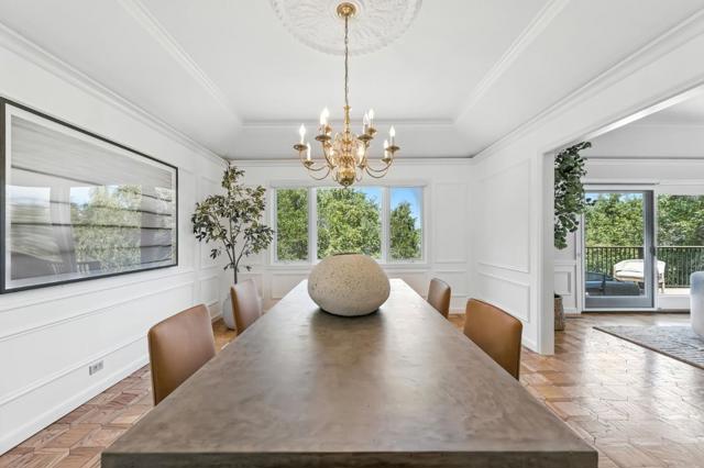 2530 Skyfarm Drive, Hillsborough CA: https://media.crmls.org/mediaz/069b439c-3457-4fa2-bb7a-9d2865513bb4.jpg