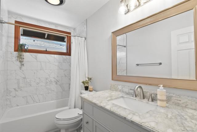 3165 Torreon Dr, Alpine CA: https://media.crmls.org/mediaz/069c7d61-be5a-474f-87ea-505fa4c63c68.jpg