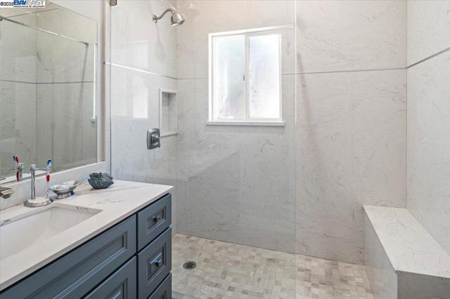 4309 BORA BORA AVE, Fremont CA: https://media.crmls.org/mediaz/069d555f-ff8b-43db-84ff-e3cda9cc9838.jpg