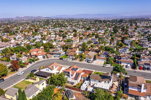 Detail Gallery Image 6 of 48 For 4499 Pebble Beach Dr, Oceanside,  CA 92057 - 4 Beds | 3 Baths