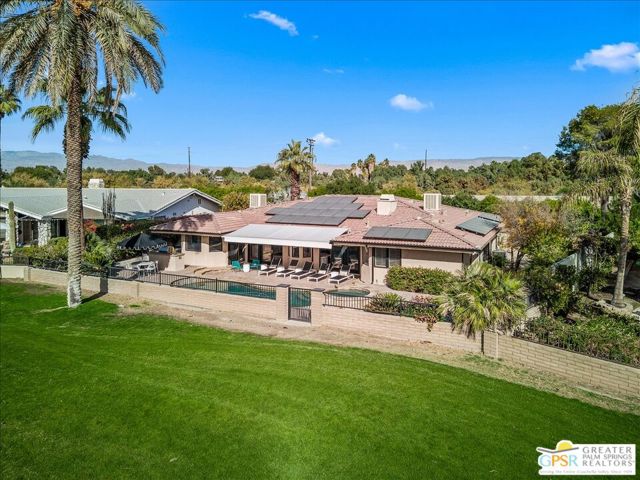 5365 E Cherry Hills Drive, Palm Springs CA: https://media.crmls.org/mediaz/069da4cb-b768-4bf5-a81f-6e39742d23bc.jpg
