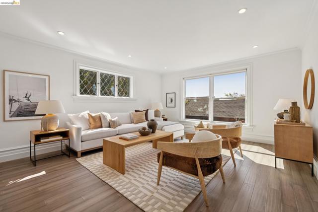 Image 16 of 59 For 231 Bonita Ave