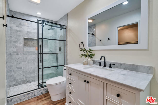 4939 Maytime Lane, Culver City CA: https://media.crmls.org/mediaz/069e407b-1292-46f1-8d45-a4bca23c2043.jpg