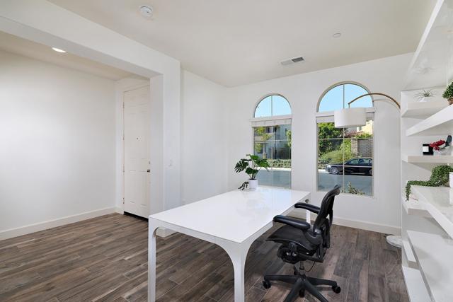 Detail Gallery Image 13 of 37 For 219 Flores Ln, Vista,  CA 92083 - 4 Beds | 2/1 Baths