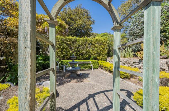 800 Adair Place, Del Rey Oaks CA: https://media.crmls.org/mediaz/069ff257-1324-4ac9-9a1b-2fd919009575.jpg
