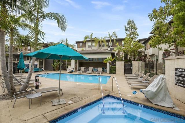 2472 Aperture Circle, San Diego CA: https://media.crmls.org/mediaz/06a07165-bf21-4ec4-a92a-40e9da8be062.jpg