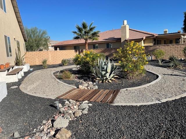 79879 Coatbridge Court, Indio CA: https://media.crmls.org/mediaz/06a0d52f-bc62-4c49-be1f-78841f4be08a.jpg