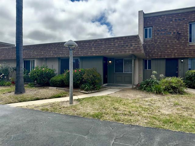 213 Festival Dr., Oceanside CA: https://media.crmls.org/mediaz/06a2896d-db31-4b82-b029-c9d9ebb409dd.jpg