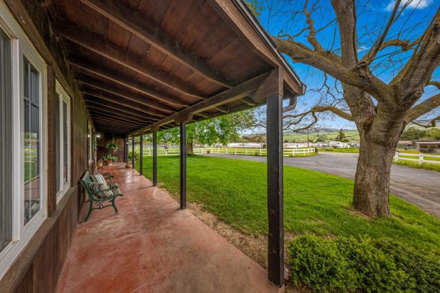 13755 Columbet Avenue, San Martin CA: https://media.crmls.org/mediaz/06a2a33e-d140-422f-ad19-39f2c41688e3.jpg