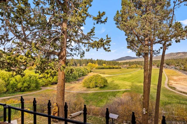 43133 Sheephorn Rd, Big Bear CA: https://media.crmls.org/mediaz/06a2fa03-e0e3-4fdc-9bf3-69c4e5fef0a1.jpg