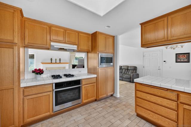 13804 Chaparral Terrace, Valley Center CA: https://media.crmls.org/mediaz/06a3dcc2-5122-423c-b59a-c02515ad0487.jpg