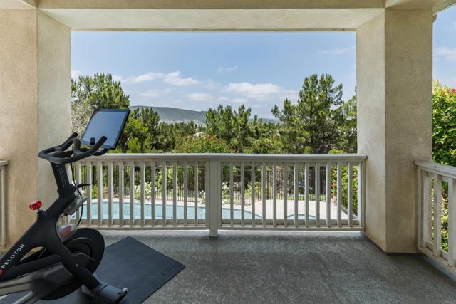 1569 Glencrest Drive, San Marcos CA: https://media.crmls.org/mediaz/06a4bdaf-d9df-44ef-91e8-d6f1bbaa57b6.jpg