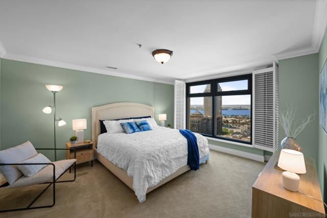 645 Front St, San Diego CA: https://media.crmls.org/mediaz/06a516a8-12a1-4a8f-9a5c-ea6c65264204.jpg