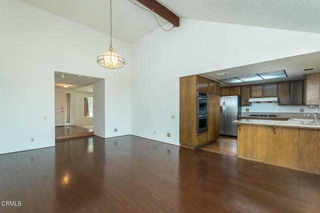 Detail Gallery Image 10 of 41 For 10703 Spy Glass Hill Rd, Whittier,  CA 90601 - 3 Beds | 2 Baths