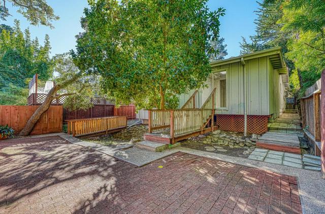 0 Junipero 2 South East of 10th Avenue, Carmel CA: https://media.crmls.org/mediaz/06a56416-a162-4b74-9265-ba568e2d85e0.jpg