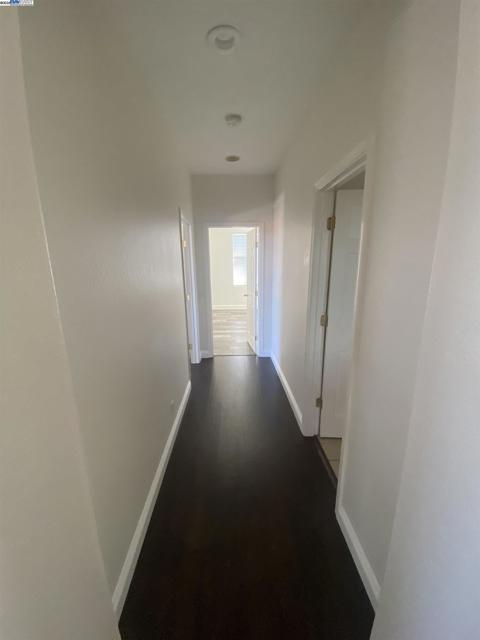 2732 Breaker Ln, Hayward CA: https://media.crmls.org/mediaz/06a85008-d5c1-47b3-845f-25b13f5f7368.jpg