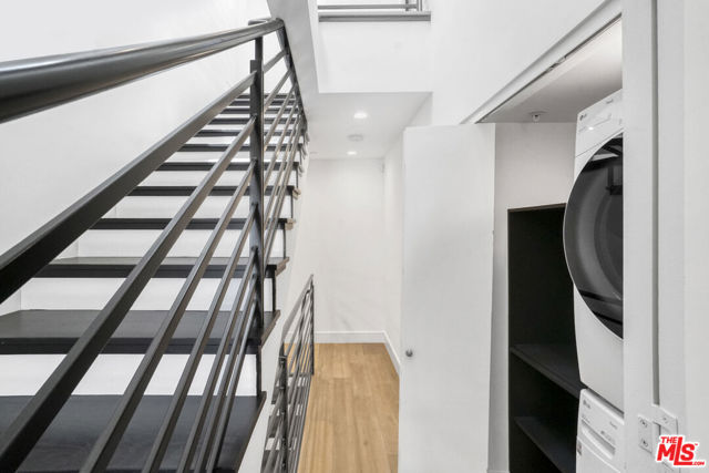 1445 1/4 N Martel Avenue, Los Angeles CA: https://media.crmls.org/mediaz/06a8800f-7eb4-4af2-aa22-a5742ee6d705.jpg