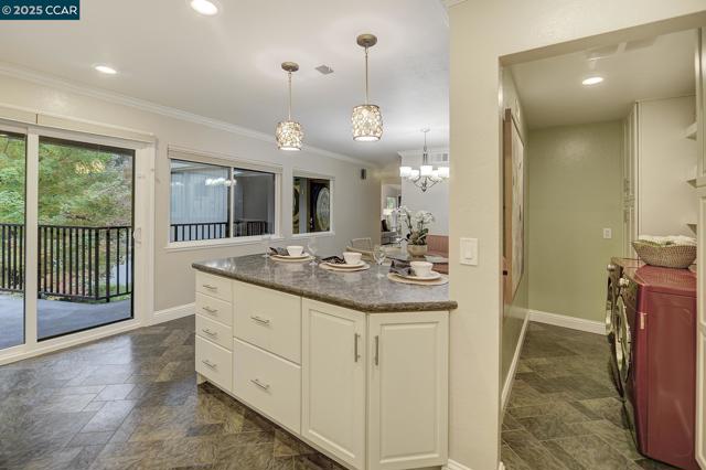 3050 Rossmoor Pkwy, Walnut Creek CA: https://media.crmls.org/mediaz/06a97cd1-ecd7-47e3-a5fc-fe550b82d546.jpg