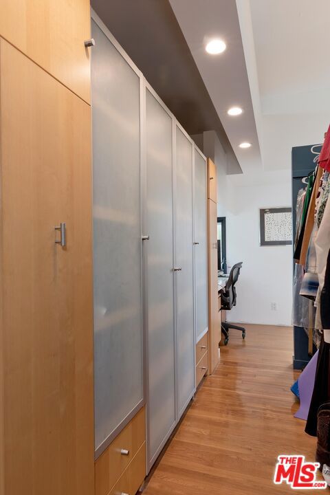 832 Superba Avenue, Venice CA: https://media.crmls.org/mediaz/06a9f372-7350-46f3-83b3-b562045872fd.jpg