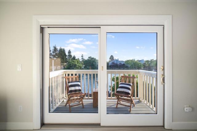 122 Purcell Drive, Alameda CA: https://media.crmls.org/mediaz/06aac5f1-b9b4-4cef-950c-c381a049f3c2.jpg