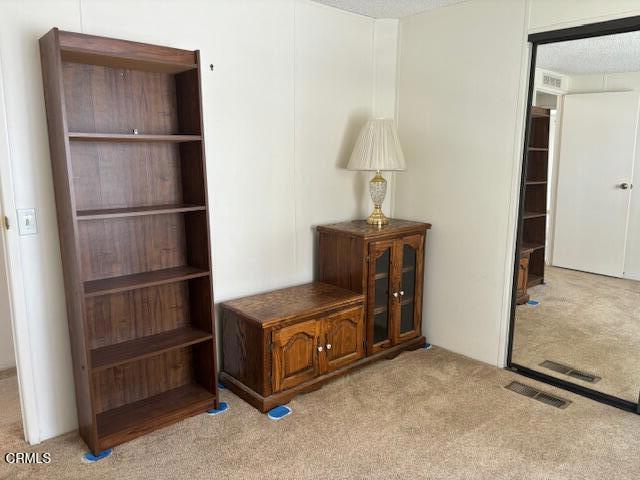 384 Hadley Drive, Ventura CA: https://media.crmls.org/mediaz/06abd3d7-6089-4d54-8172-82d512f877f3.jpg
