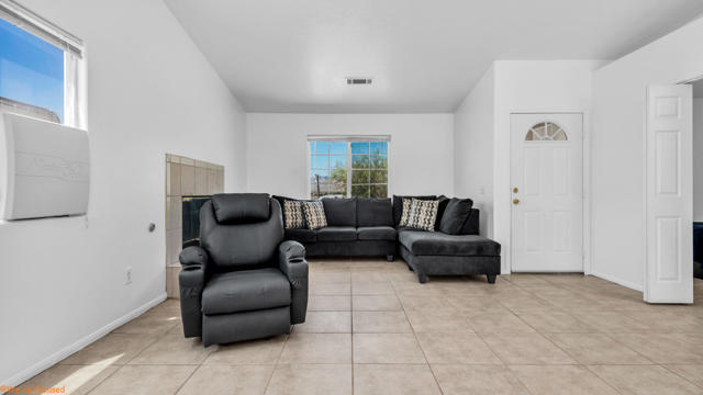 9210 Calle Barranca, Desert Hot Springs CA: https://media.crmls.org/mediaz/06ac543b-3f75-4cae-a2cf-4c081fe250e4.jpg