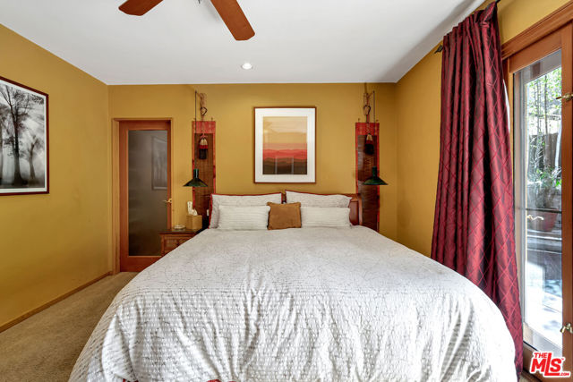 15511 Woodcrest Drive, Sherman Oaks CA: https://media.crmls.org/mediaz/06ac8c21-3cab-4184-8f01-c285edd44c75.jpg
