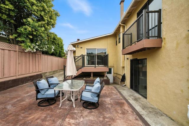 2602 Jacobs Street, Hayward CA: https://media.crmls.org/mediaz/06acb1bf-751c-4e65-9fb3-ec0f6ead4917.jpg